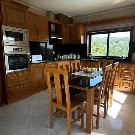Casa Travessa Do Monte By Lovelystay 아파트